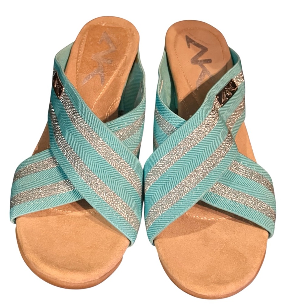 Ann Klein turquoise fabric slides size 7